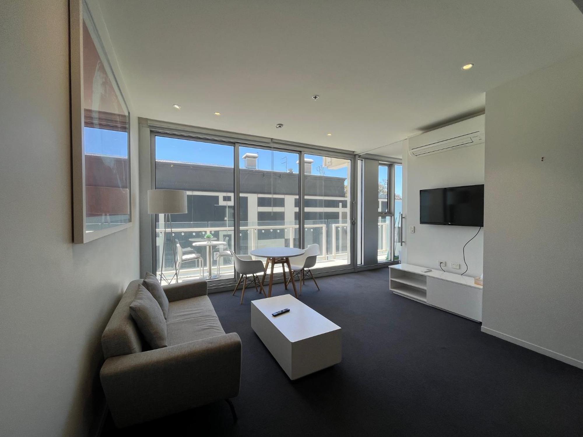 Tasha'S Apartments On Warwick Adelaide Exterior photo